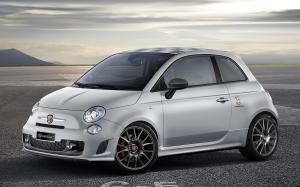 Abarth 695 Competizione 2011 года